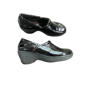 Nurse Mates Pillowtop Slip Resistant Shoes Maroon Patent Leather Wms US 10